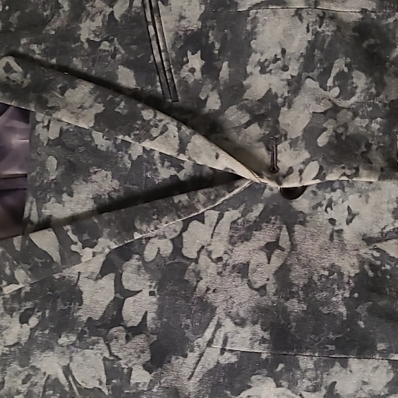 BillTORNADE - Picture 3 of 7